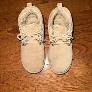 UGGs sand Neumel Boots